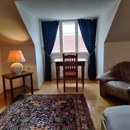 Ferienwohnung-Dachgeschoss Familie Mayer كريمس ان دير دوناو المظهر الخارجي الصورة